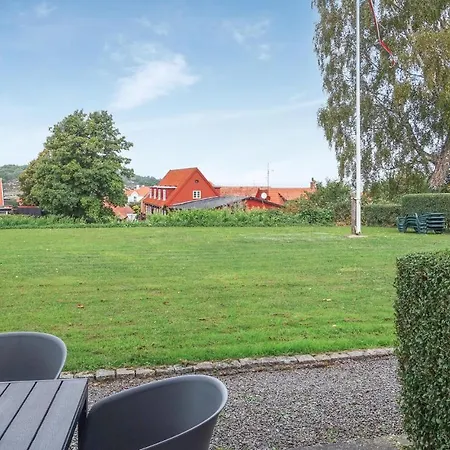 Appartement Awesome In Allinge-Sandvig